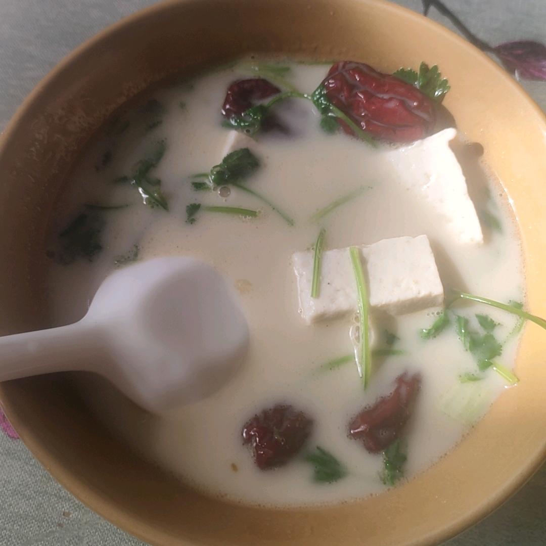 㿝氼