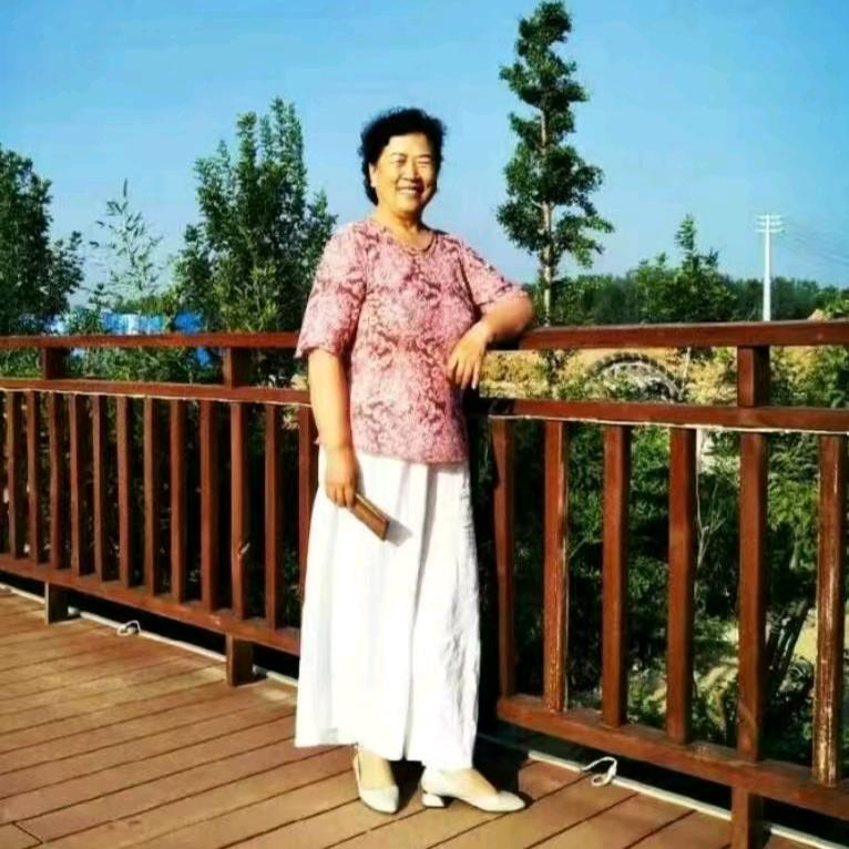 张爱英