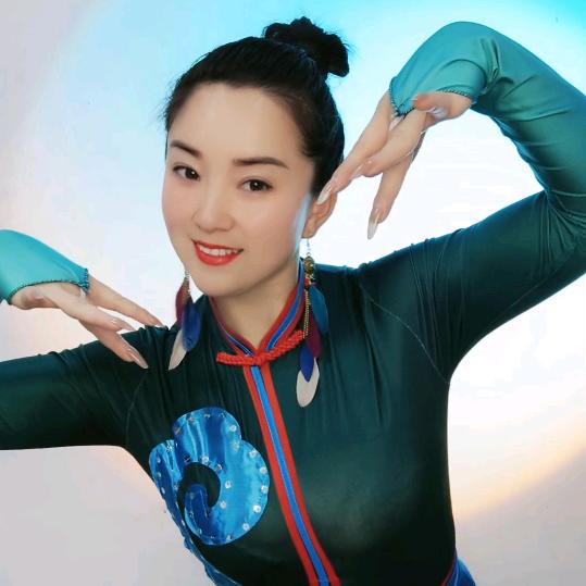 湖北💃燕子《手势舞》凤舞