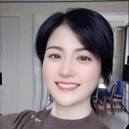 嫣然💕