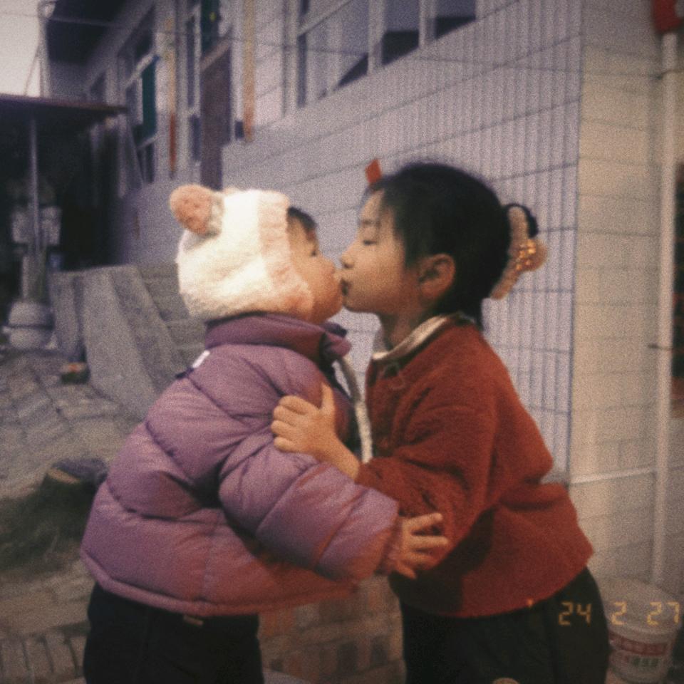 妮妮(ˇ◕🐽◕ˇ)