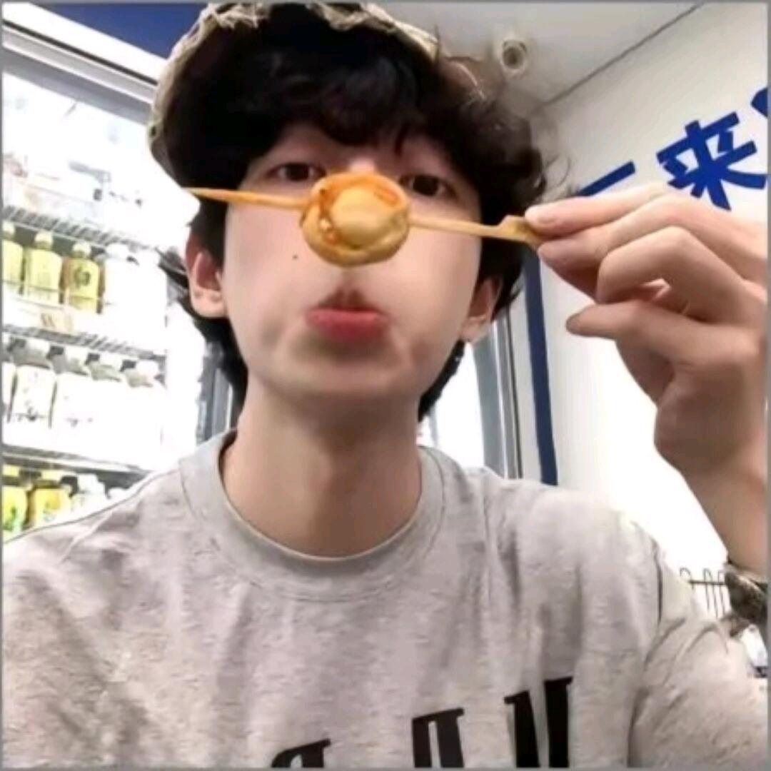 侧脸王子