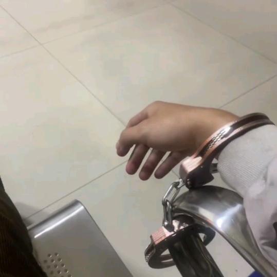 吊 卵 的 好 汉 ◕‿◕