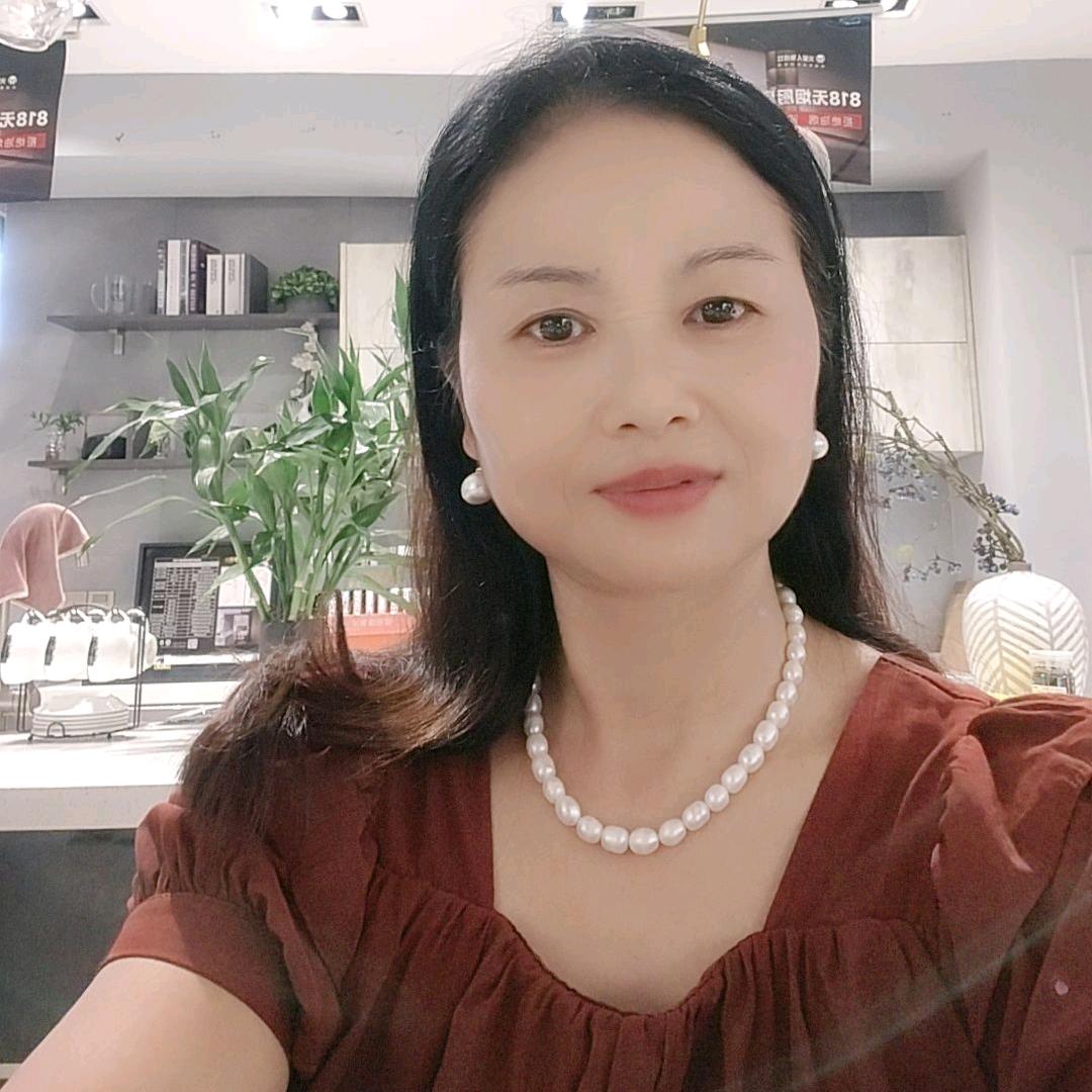 微微一笑(温南)