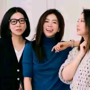 唐老板嘉玲姐的穿搭小屋