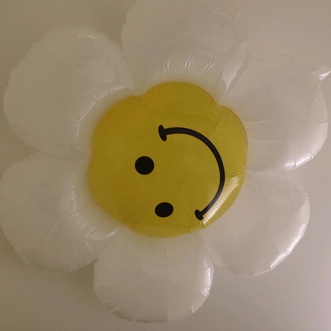 伊卉把名字改长是不是就能看见我了