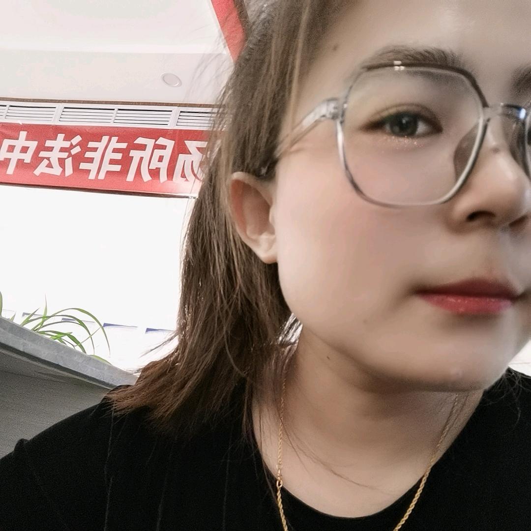 检车小姐姐