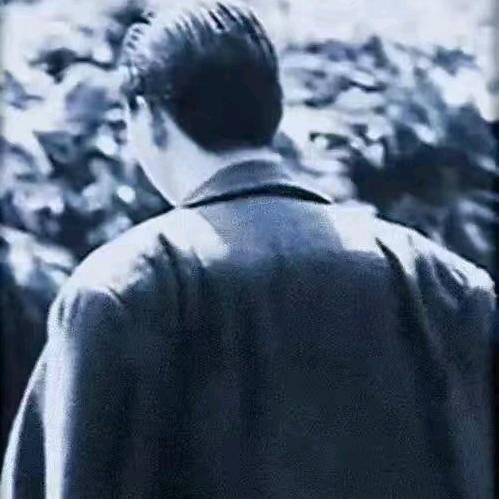辉
