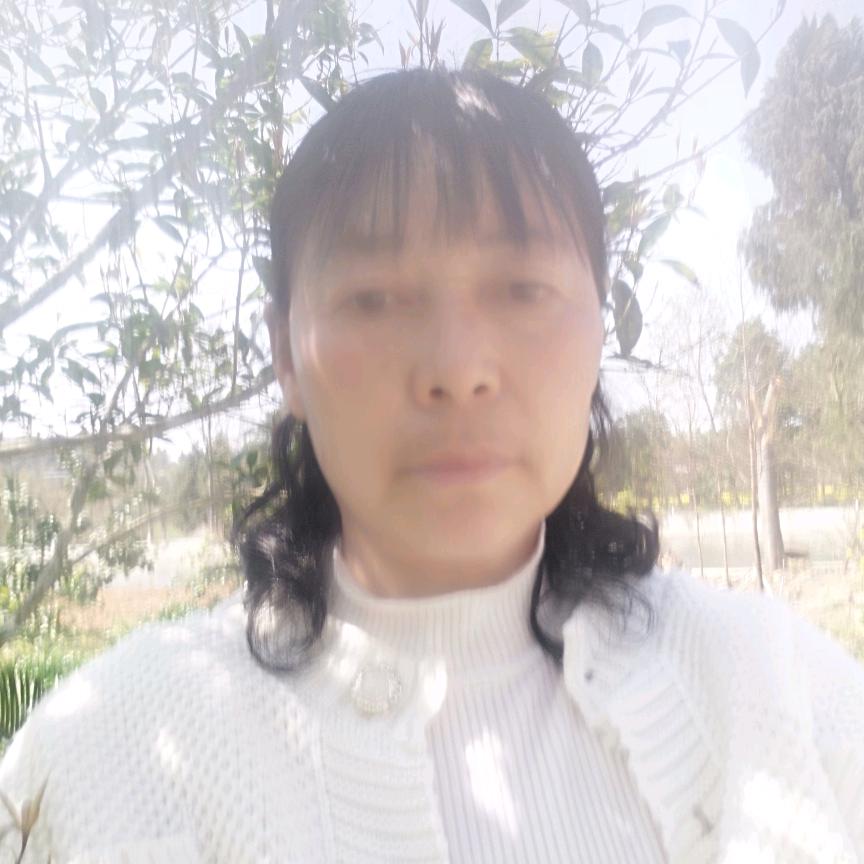 唐育群