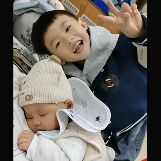 😀😘锐儿，洵儿，😀😀