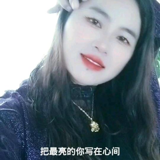 👭。