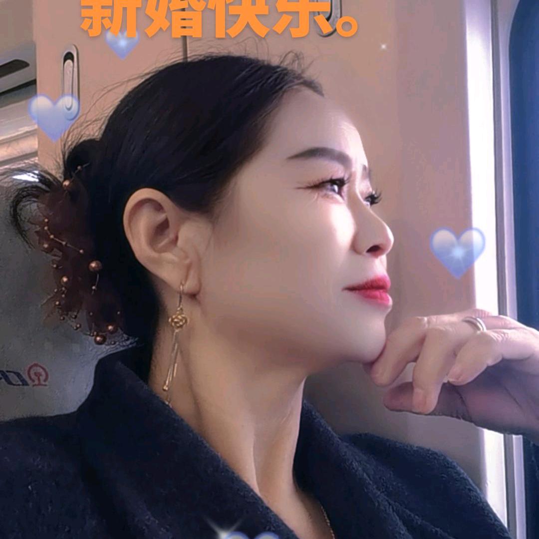 美颜。