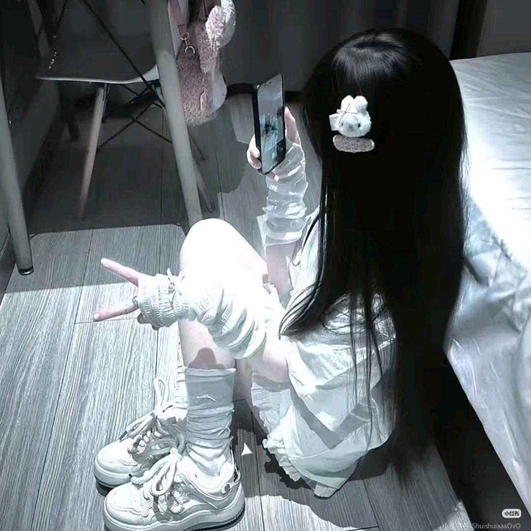 🕸️宅系小猫郁✨🚬