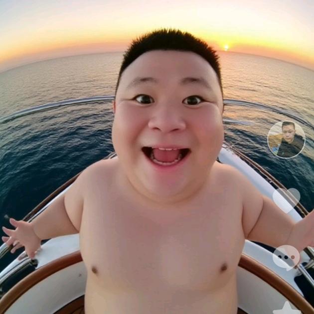 奓欬