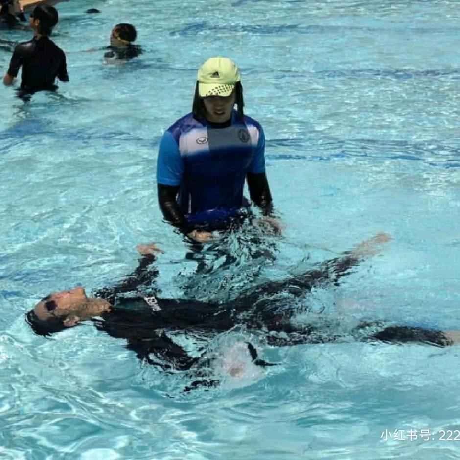 睢宁县体育馆游泳中心邱教练
