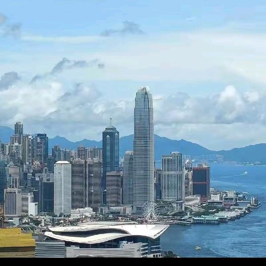 赫涵电商精品小铺