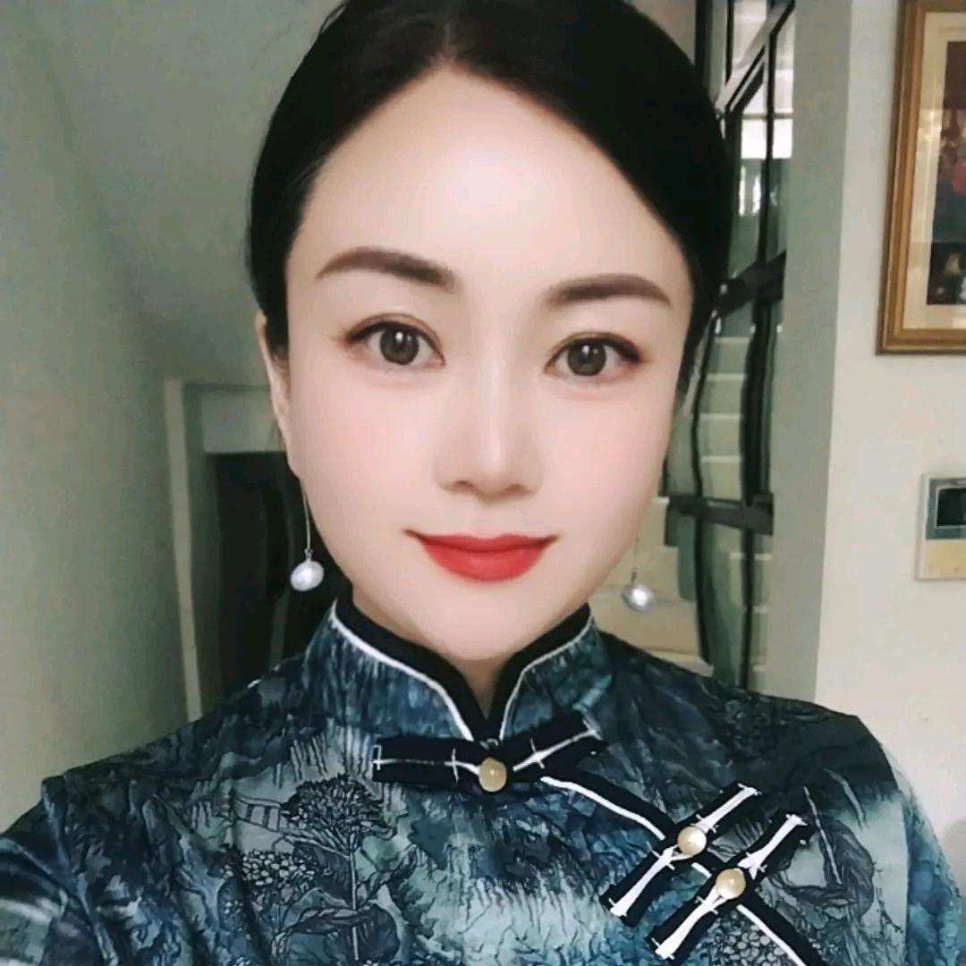 颖风婉月