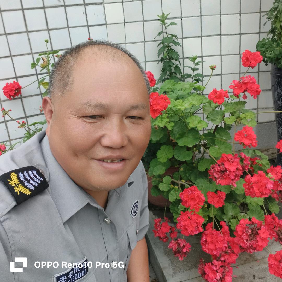 抖音王子：爱喝酒：爱游泳：