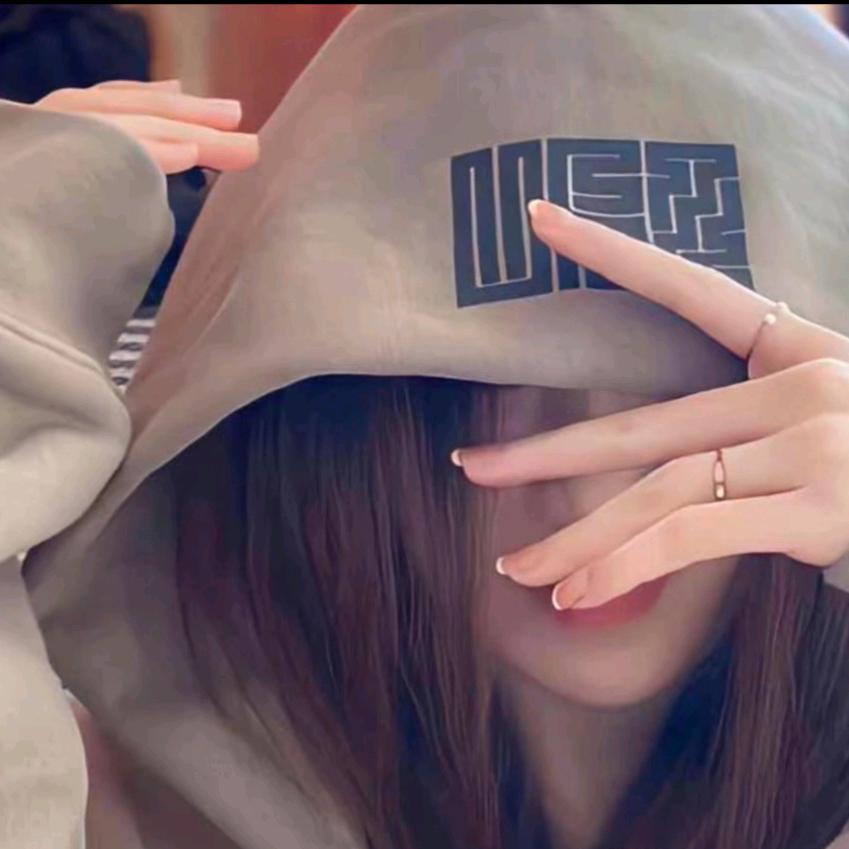 两只小孙鼠(๑><๑）