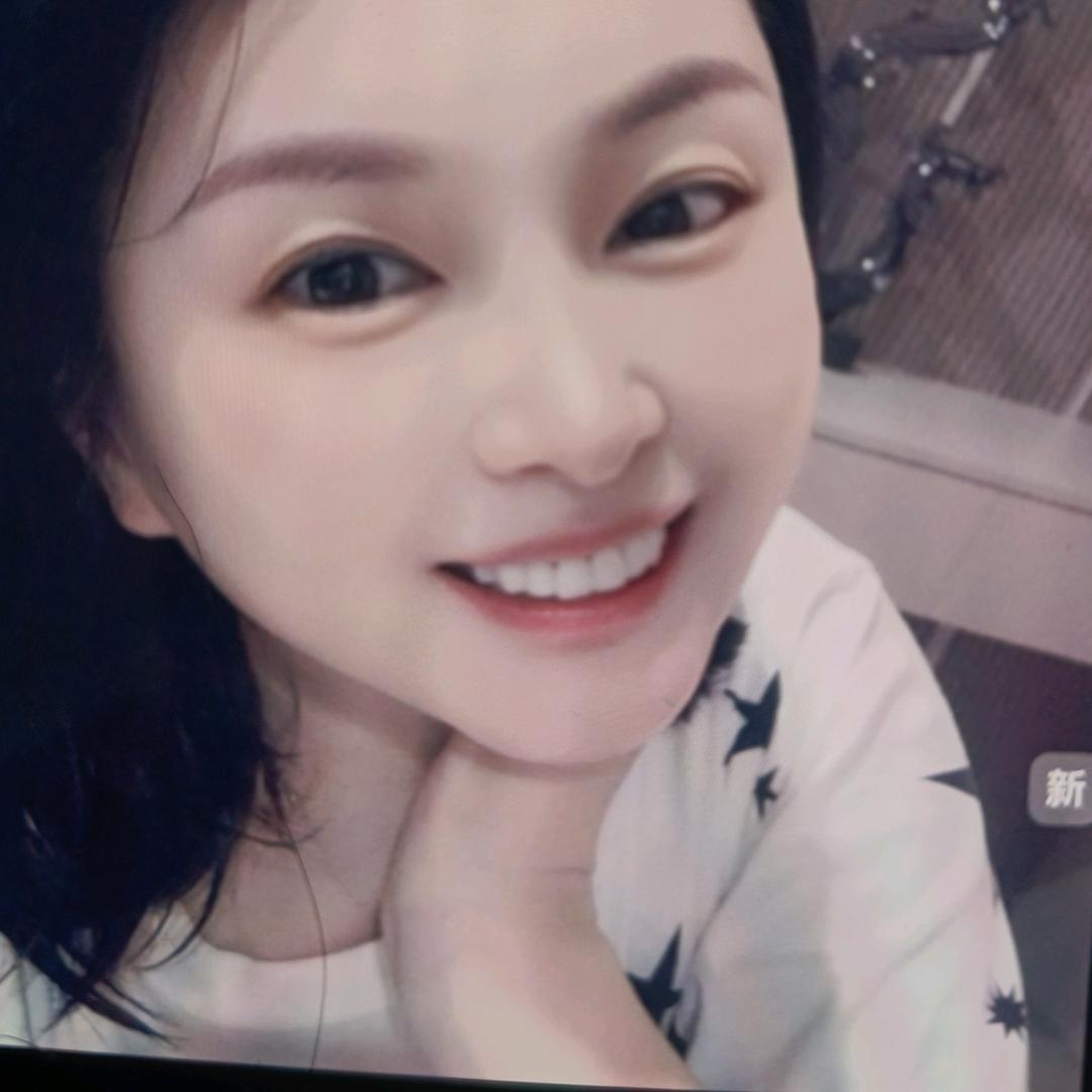 简丹(开播号在主页，下午4点30开播))