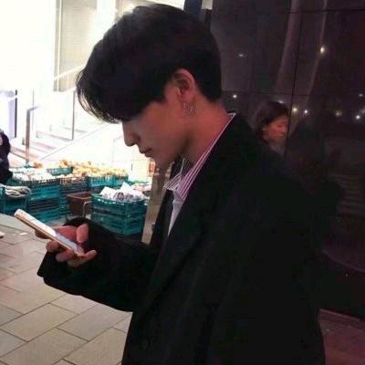 嘉(ง •̀_•́)ง加油