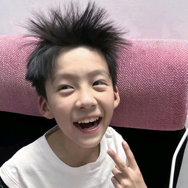 小龙同学（兰州城市学院）