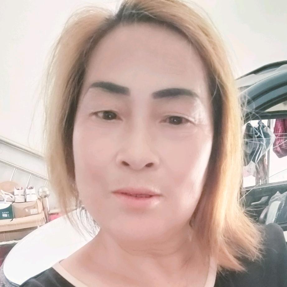 何姐