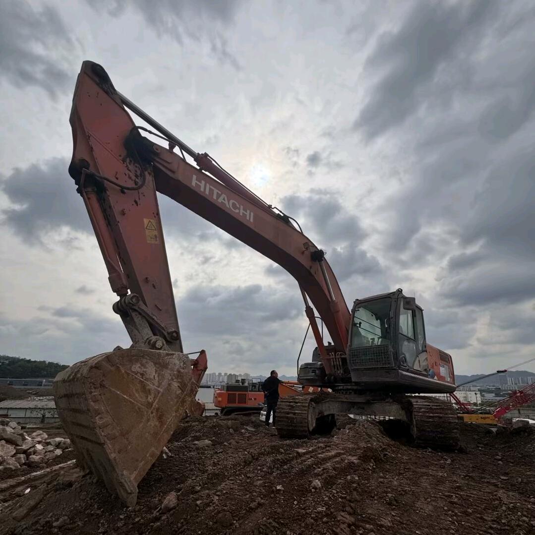 工程机械维修小龙