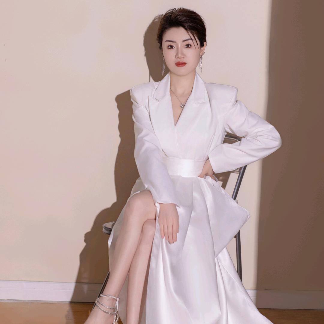 玫瑰工程市场部刘江岑