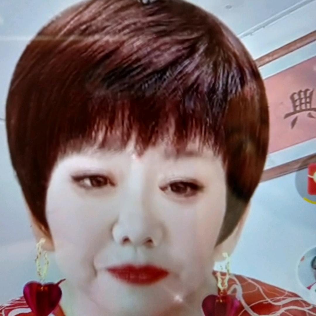 农村老太太。