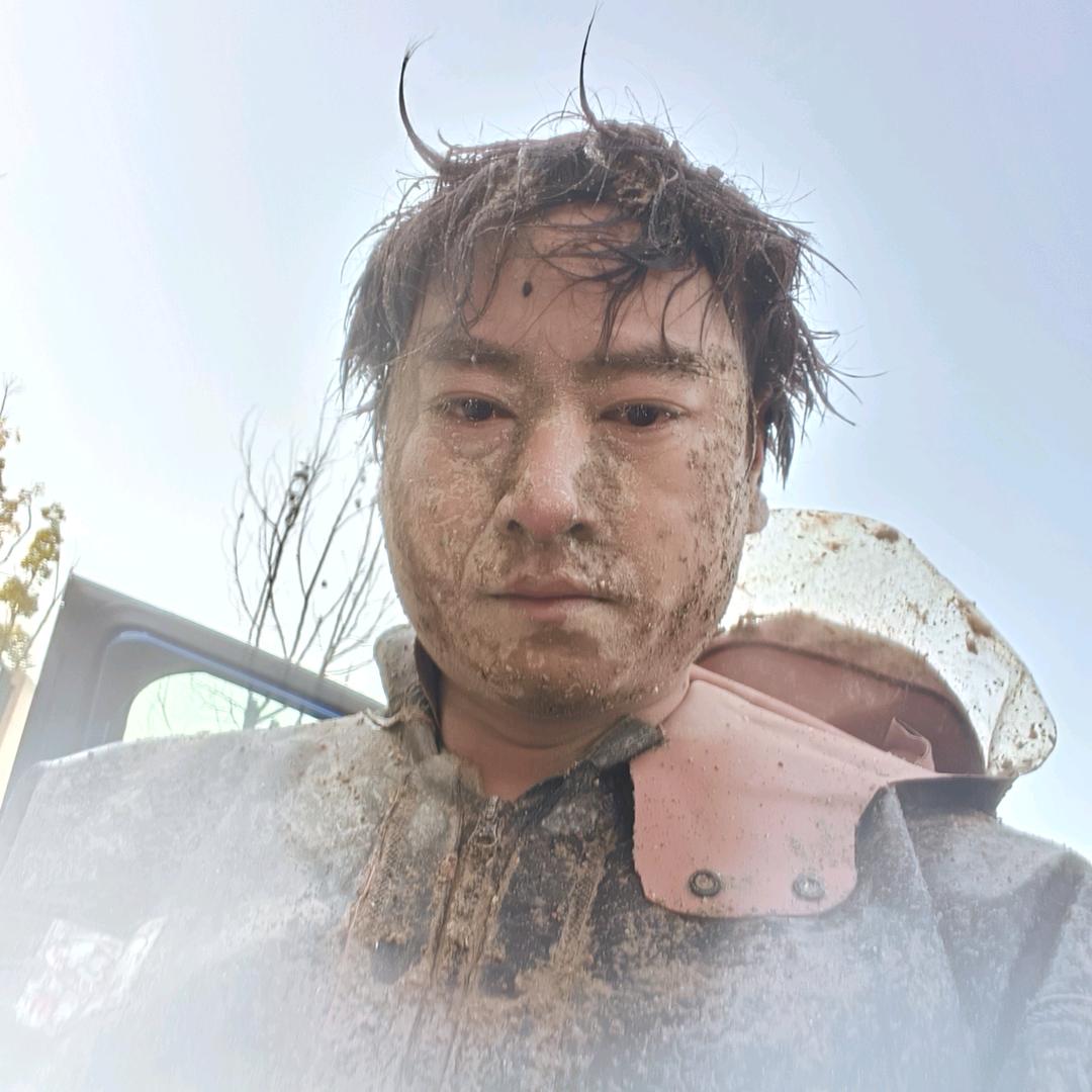 韦海雄，市政管网非开发修复专业专钢板内衬