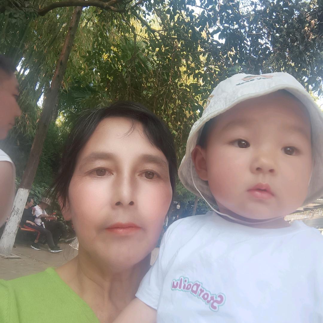 小英丫吖