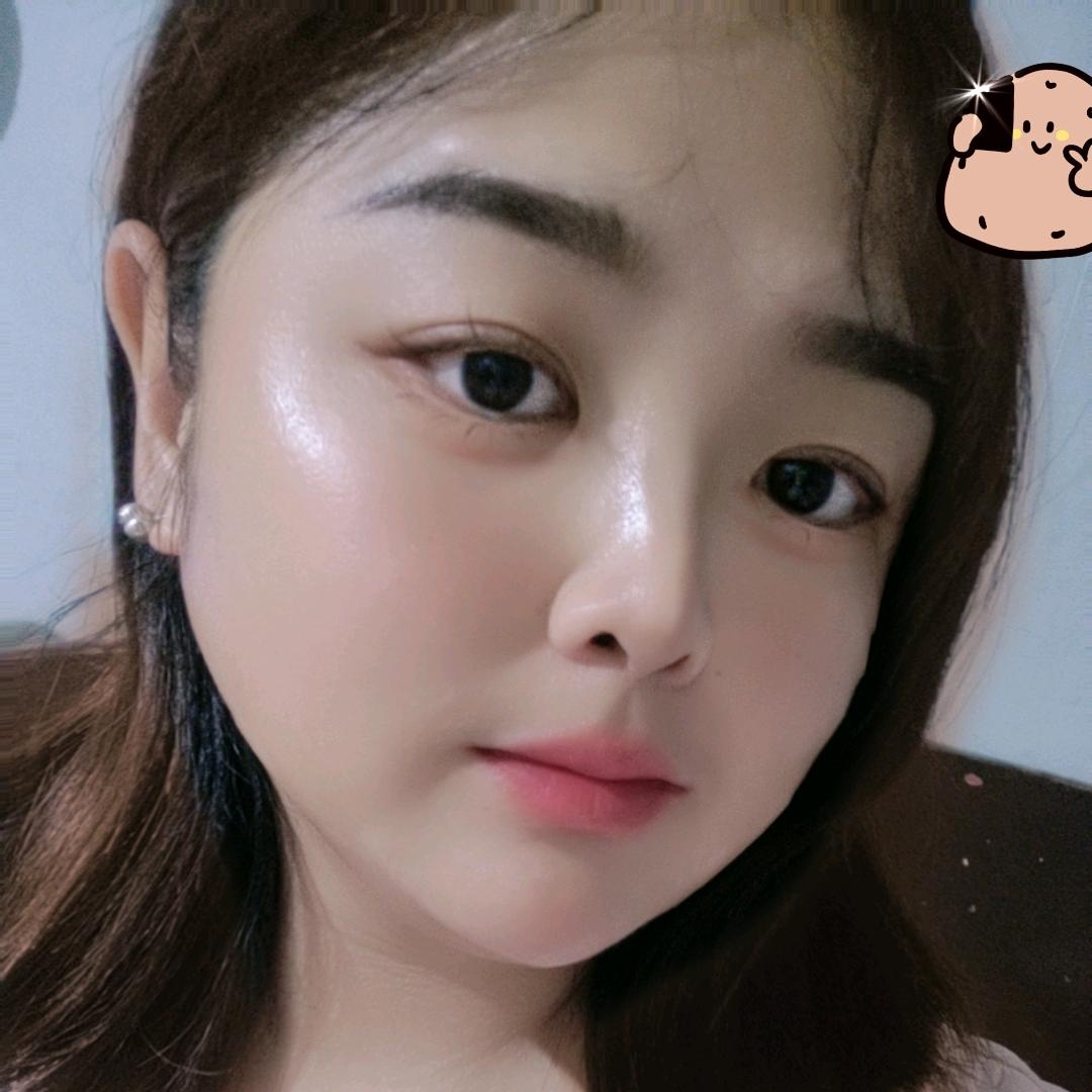 “爱谁谁🍒”
