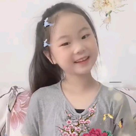 宝贝爱跳舞