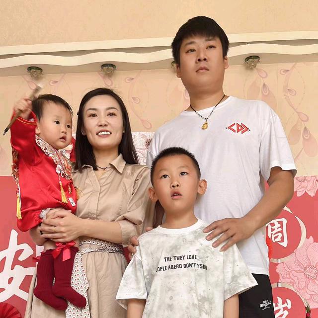 杨某某