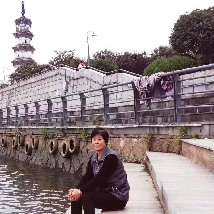 刘阿姨馒头店。