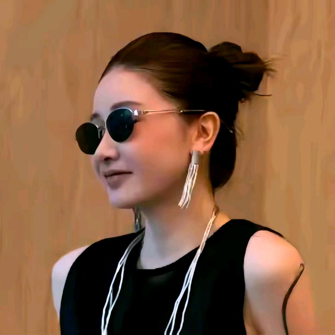 楚妞（精选穿搭）