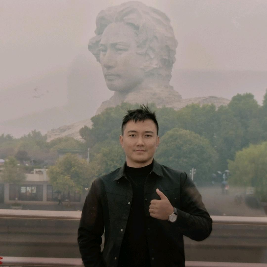 小西哥丶