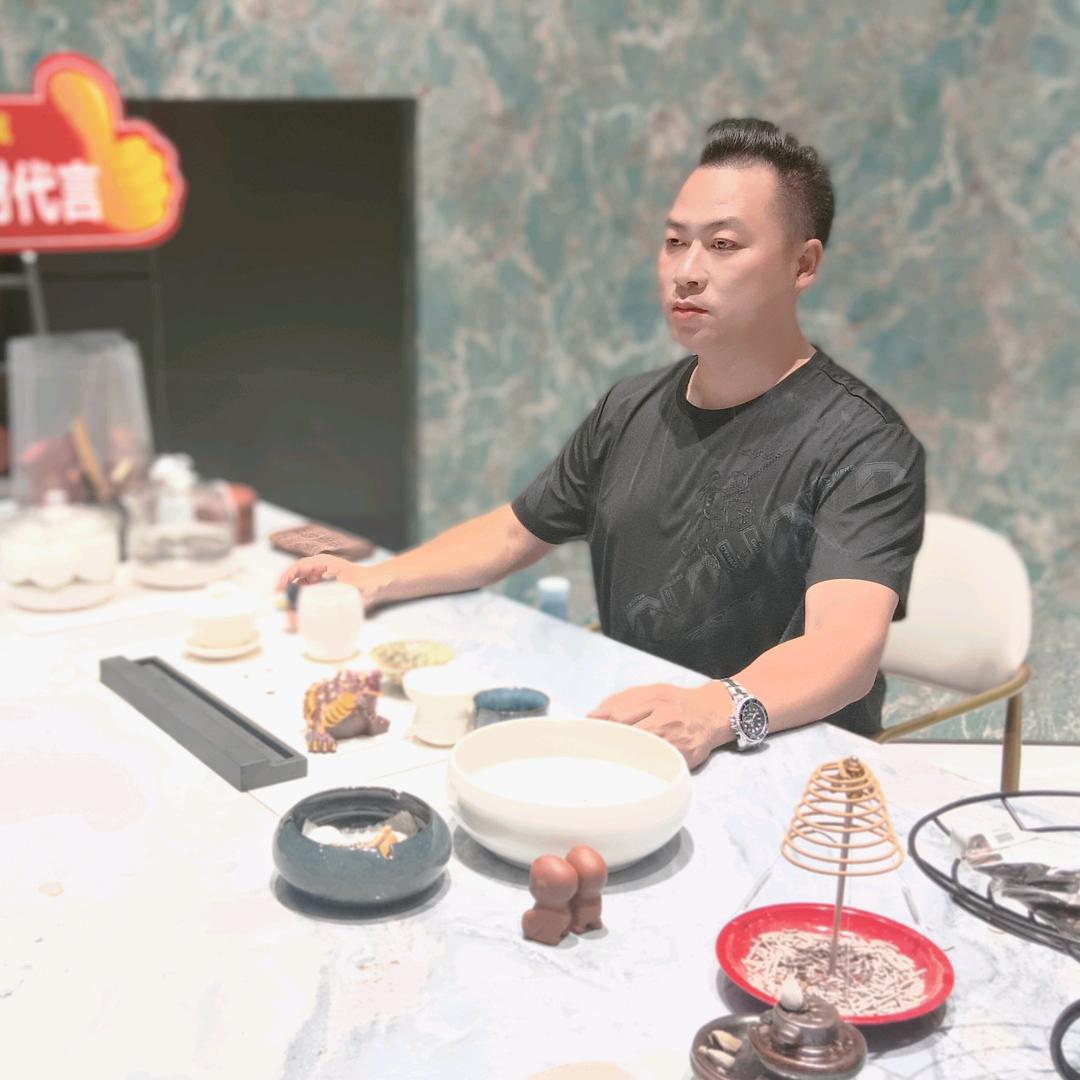 华哥∽万峰石材∽岩板专家