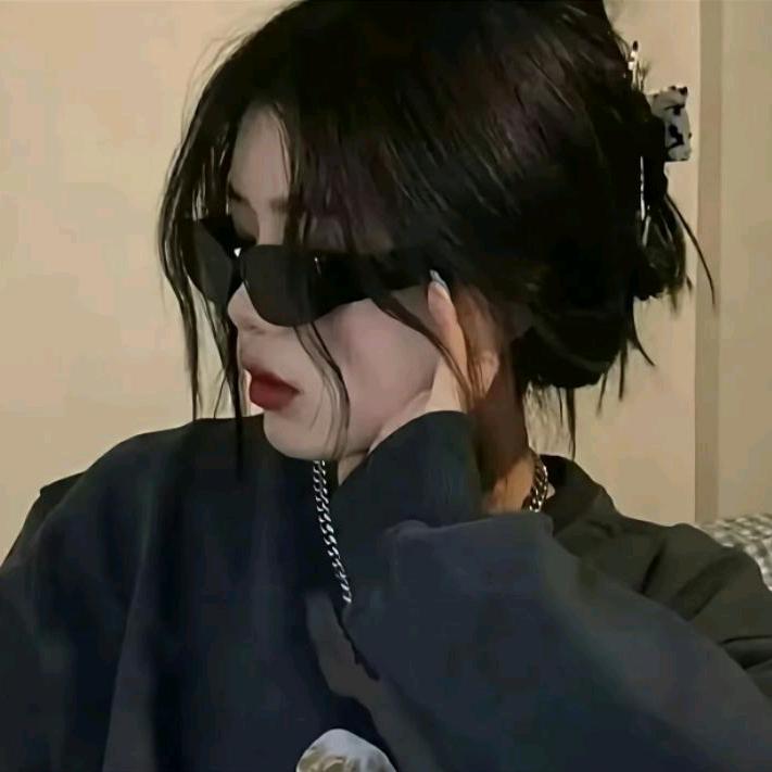 EMO小美😎