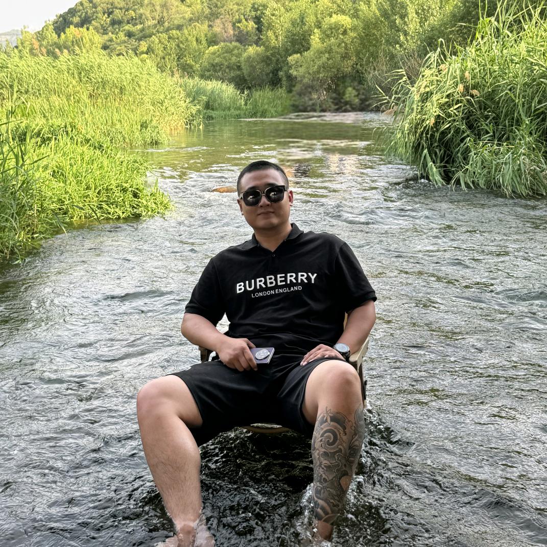 左盛文          ╲