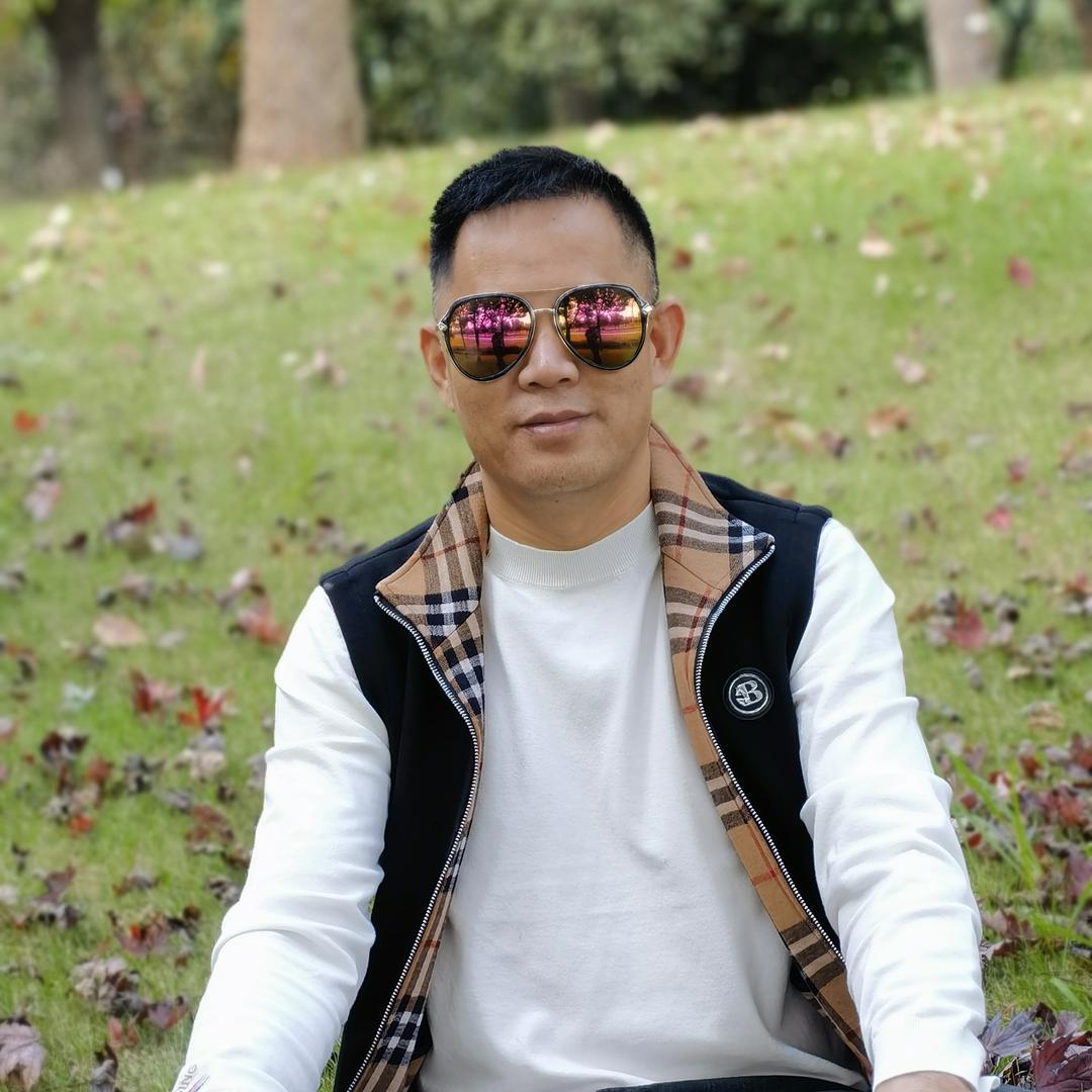 （香霸头餐饮）李老三