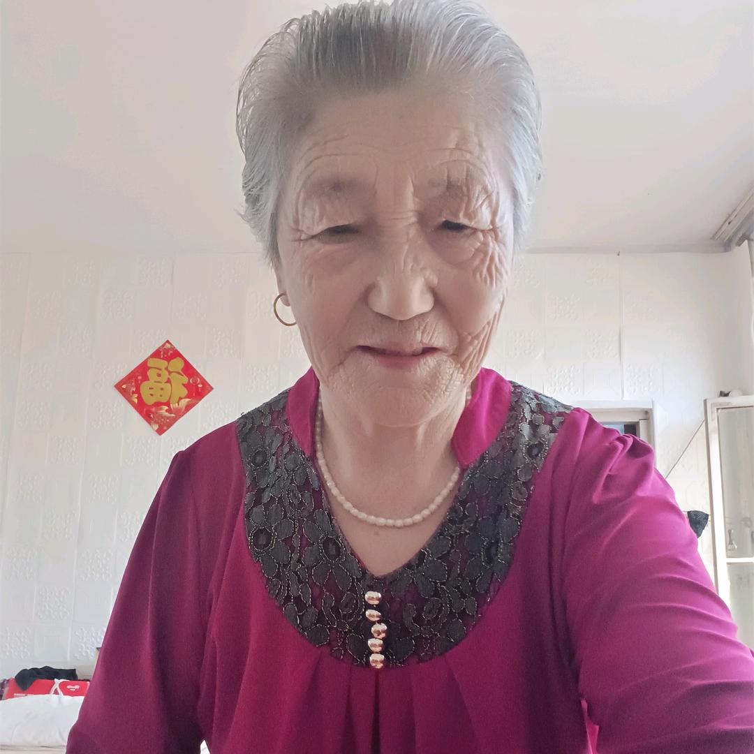 年华姐，晚6点半到8点半开播
