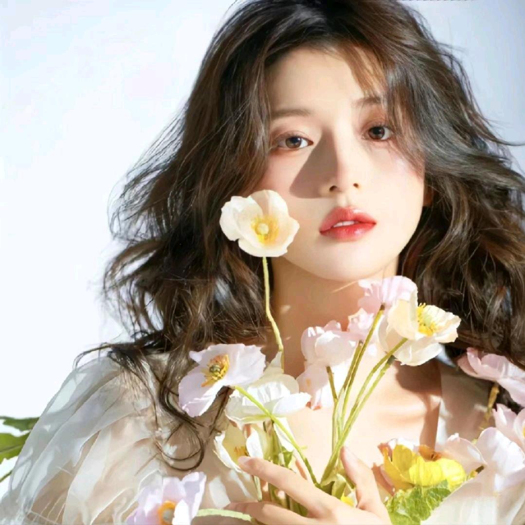 小仙女撸美妆