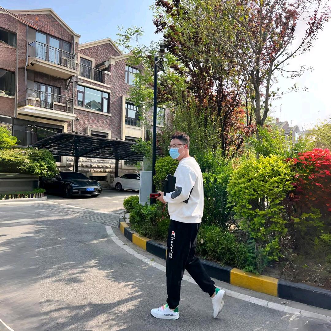 幸福龙龙