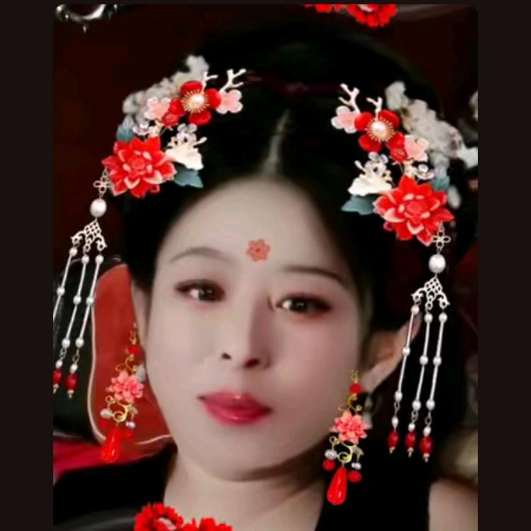 女汉子，8：30开播