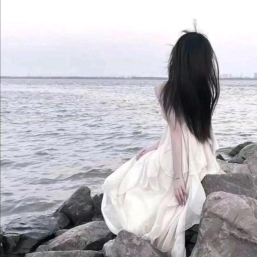 小小.