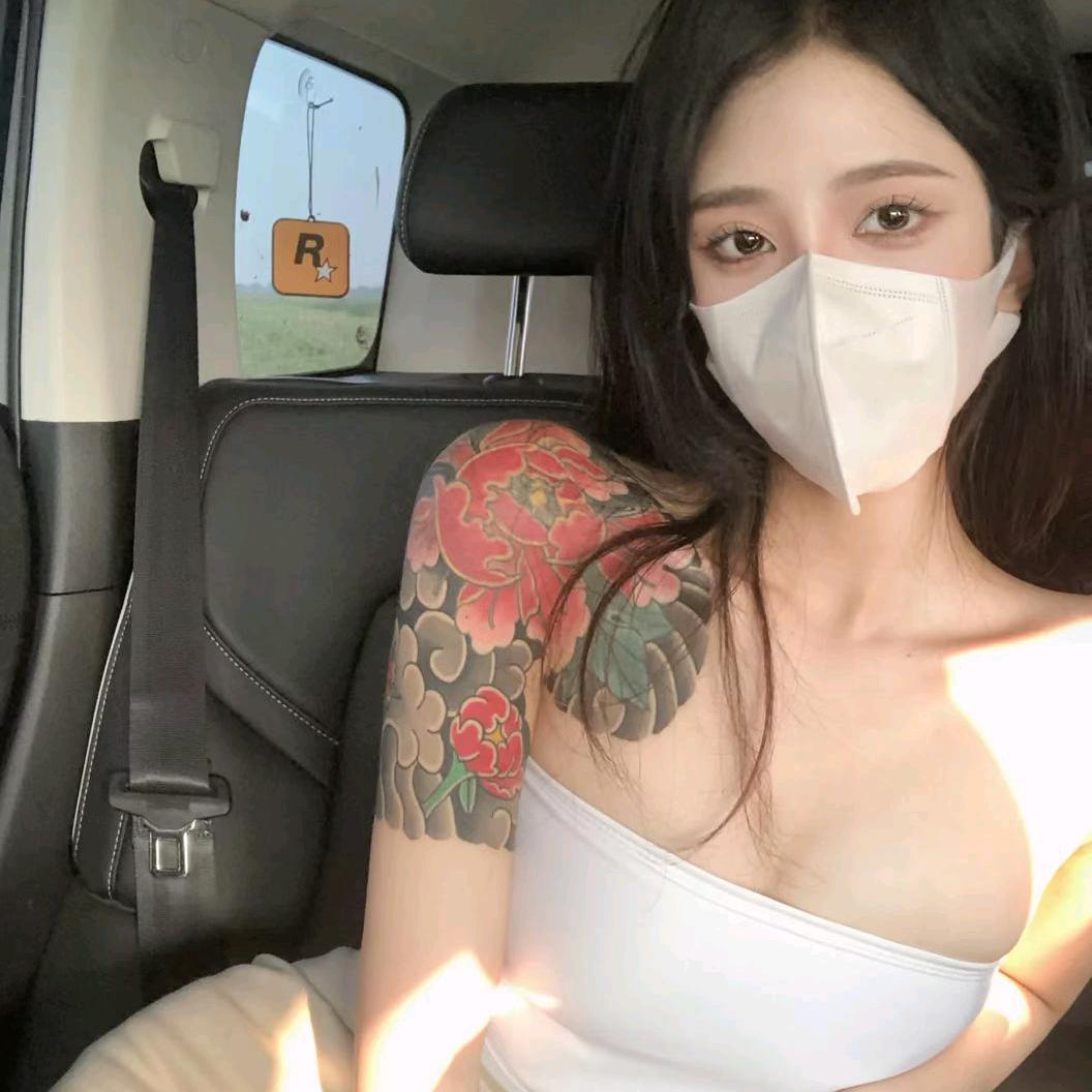 👄小霸王☀👄