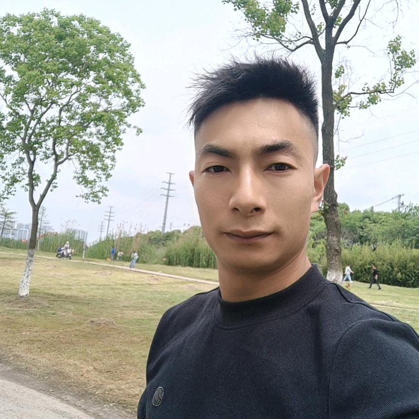 陈三三