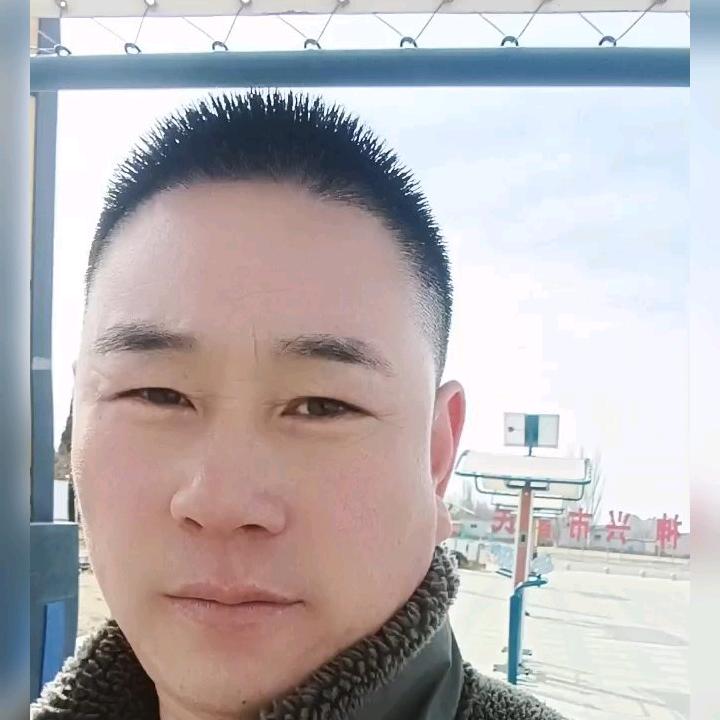 正是奋斗的年纪